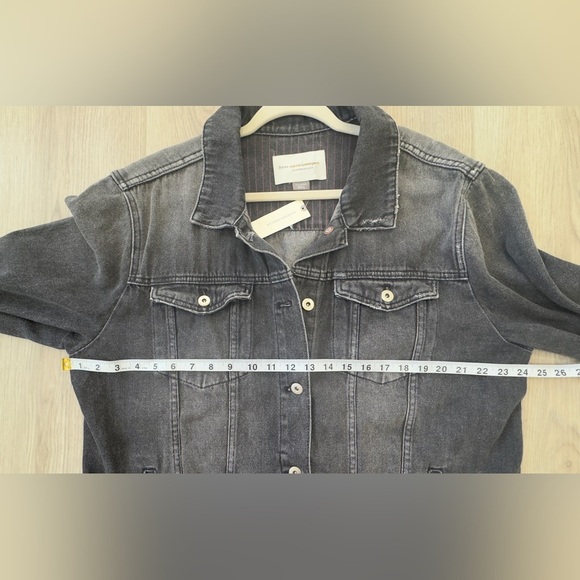 ANTHROPOLOGIE Man’s Gray Denim Jacket 🩶🙋‍♂️
*NEW WITH TAGS 🏷️ - Picture 10 of 11